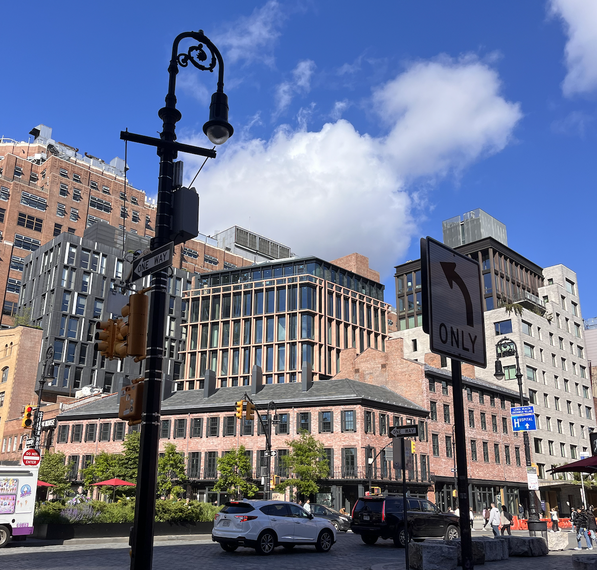 Read more about the article Manhattan Rents Soar to Dizzying New Heights